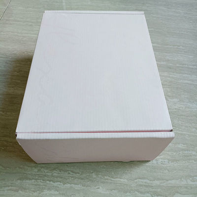 Bestellung von Postfächern aus rosa Pappe für umweltfreundliche Verpackungen