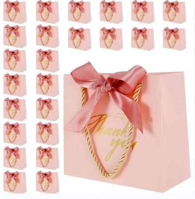 Starrer Karton mit individuellem Logo Kleidung Verpackung Luxus-Papiertüten mit Griff